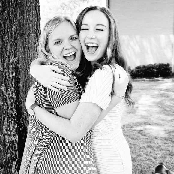 Meet your Posher, Alisa - Picture 1 of 1